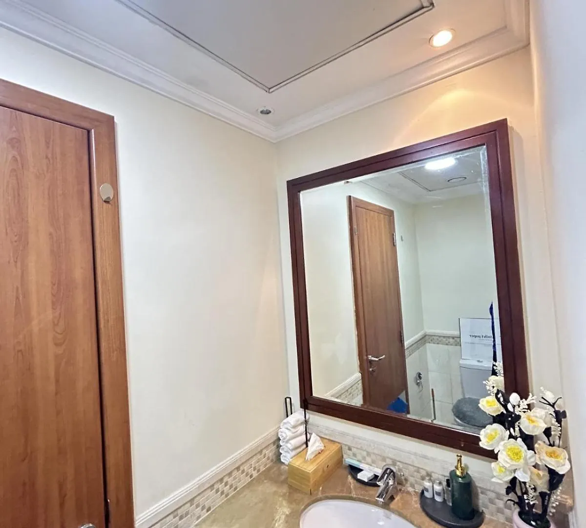 דובאי Adaz Home מלון קפסולה